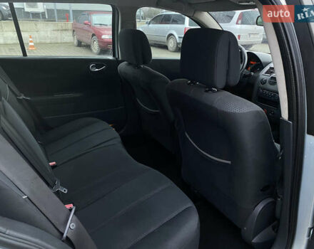 Серый Рено Меган, объемом двигателя 1.6 л и пробегом 158 тыс. км за 3999 $, фото 23 на Automoto.ua