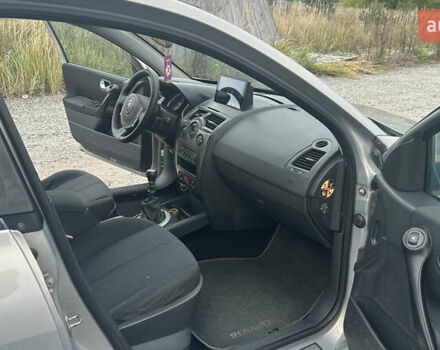 Рено Меган 2004 в Киеве на Automoto.ua Серый Рено Меган, объемом двигателя 1.9 л и пробегом 280 тыс. км за 3800 $, фото 21 на Automoto.ua
