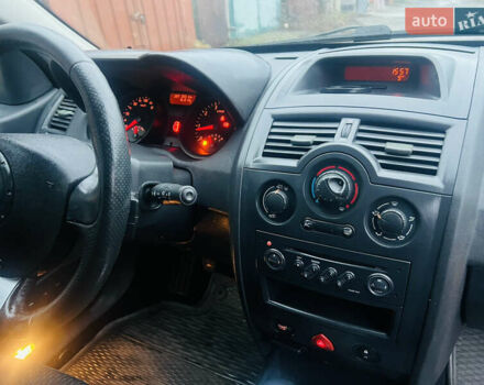 Серый Рено Меган, объемом двигателя 1.39 л и пробегом 207 тыс. км за 4600 $, фото 33 на Automoto.ua