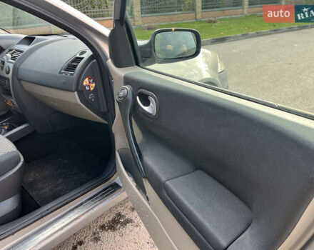 Сірий Рено Меган, об'ємом двигуна 1.6 л та пробігом 213 тис. км за 4200 $, фото 27 на Automoto.ua