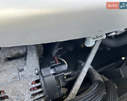 Сірий Рено Меган, об'ємом двигуна 1.6 л та пробігом 213 тис. км за 4200 $, фото 43 на Automoto.ua