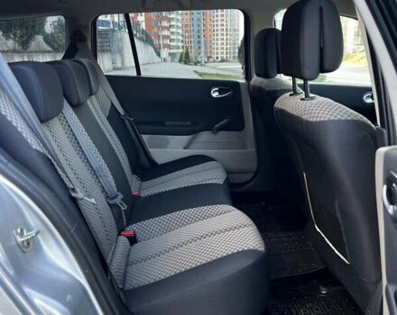 Рено Меган 2004 в Тернополе на Automoto.ua Серый Рено Меган, объемом двигателя 1.6 л и пробегом 194 тыс. км за 4900 $, фото 20 на Automoto.ua