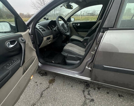 Серый Рено Меган, объемом двигателя 2 л и пробегом 263 тыс. км за 4500 $, фото 11 на Automoto.ua