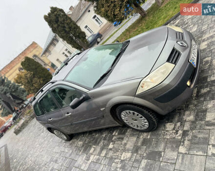 Серый Рено Меган, объемом двигателя 1.6 л и пробегом 300 тыс. км за 3850 $, фото 22 на Automoto.ua