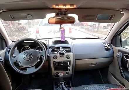 Серый Рено Меган, объемом двигателя 1.5 л и пробегом 226 тыс. км за 4850 $, фото 3 на Automoto.ua