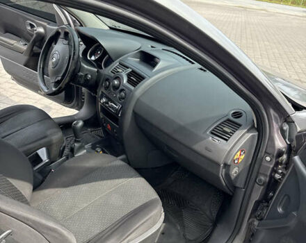 Сірий Рено Меган, об'ємом двигуна 1.6 л та пробігом 275 тис. км за 4399 $, фото 1 на Automoto.ua