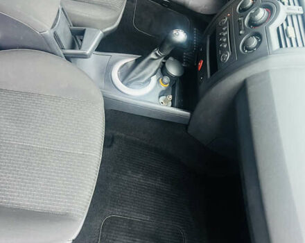 Серый Рено Меган, объемом двигателя 1.39 л и пробегом 207 тыс. км за 4600 $, фото 40 на Automoto.ua