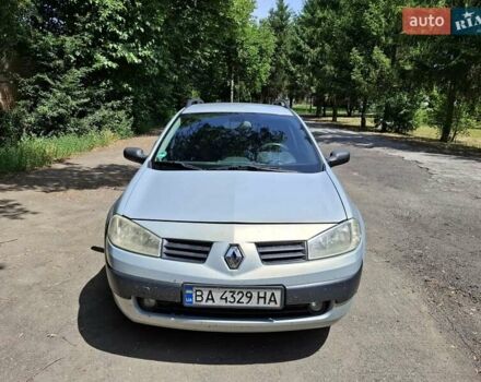 Серый Рено Меган, объемом двигателя 1.39 л и пробегом 242 тыс. км за 4700 $, фото 4 на Automoto.ua