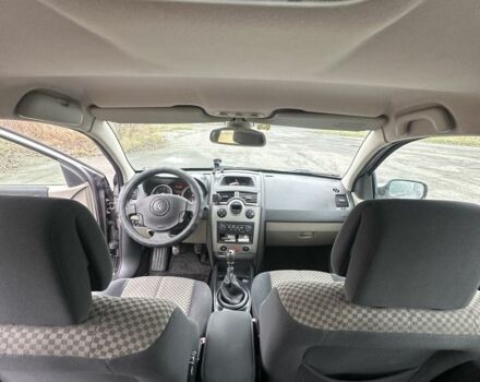 Серый Рено Меган, объемом двигателя 2 л и пробегом 263 тыс. км за 4500 $, фото 5 на Automoto.ua