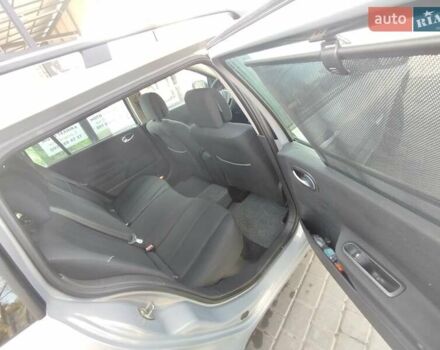 Рено Меган 2004 у Первомайськ на Automoto.ua Сірий Рено Меган, об'ємом двигуна 1.6 л та пробігом 233 тис. км за 4500 $, фото 23 на Automoto.ua