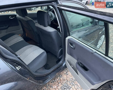 Серый Рено Меган, объемом двигателя 1.6 л и пробегом 191 тыс. км за 4700 $, фото 13 на Automoto.ua