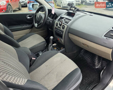 Сірий Рено Меган, об'ємом двигуна 1.6 л та пробігом 296 тис. км за 3650 $, фото 6 на Automoto.ua