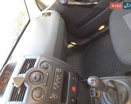 Серый Рено Меган, объемом двигателя 1.6 л и пробегом 227 тыс. км за 4550 $, фото 4 на Automoto.ua