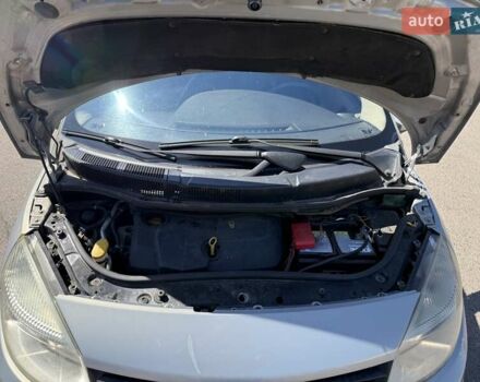 Сірий Рено Меган, об'ємом двигуна 1.46 л та пробігом 238 тис. км за 4100 $, фото 14 на Automoto.ua