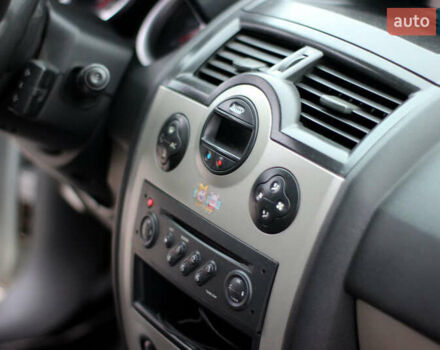 Серый Рено Меган, объемом двигателя 1.6 л и пробегом 300 тыс. км за 3700 $, фото 24 на Automoto.ua