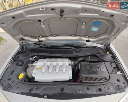 Рено Меган 2004 у Первомайськ на Automoto.ua Сірий Рено Меган, об'ємом двигуна 1.6 л та пробігом 233 тис. км за 4500 $, фото 16 на Automoto.ua