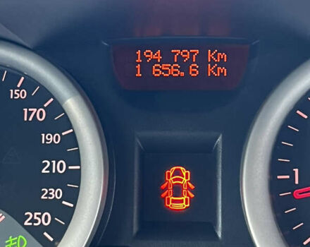 Рено Меган 2004 в Тернополе на Automoto.ua Серый Рено Меган, объемом двигателя 1.6 л и пробегом 194 тыс. км за 4900 $, фото 31 на Automoto.ua