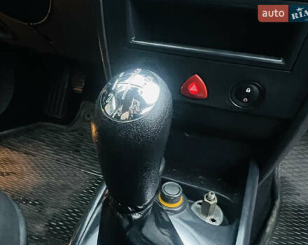 Серый Рено Меган, объемом двигателя 1.39 л и пробегом 207 тыс. км за 4600 $, фото 34 на Automoto.ua