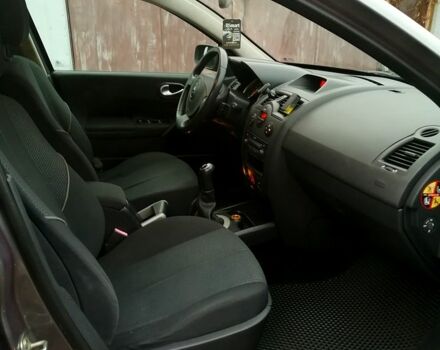 Серый Рено Меган, объемом двигателя 1.6 л и пробегом 176 тыс. км за 5200 $, фото 3 на Automoto.ua