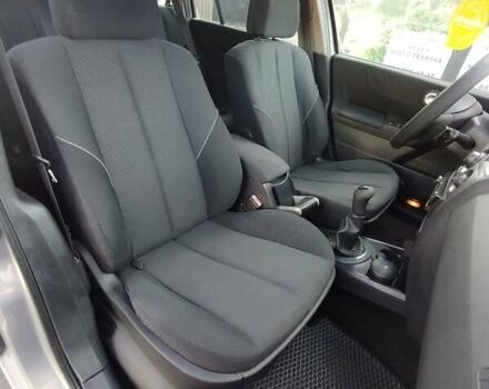 Рено Меган 2004 у Первомайськ на Automoto.ua Сірий Рено Меган, об'ємом двигуна 1.6 л та пробігом 233 тис. км за 4500 $, фото 37 на Automoto.ua