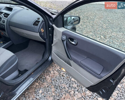 Серый Рено Меган, объемом двигателя 1.6 л и пробегом 191 тыс. км за 4700 $, фото 10 на Automoto.ua