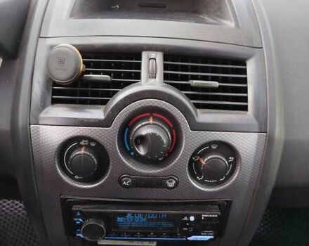 Рено Меган 2004 у Первомайськ на Automoto.ua Сірий Рено Меган, об'ємом двигуна 1.6 л та пробігом 233 тис. км за 4500 $, фото 27 на Automoto.ua
