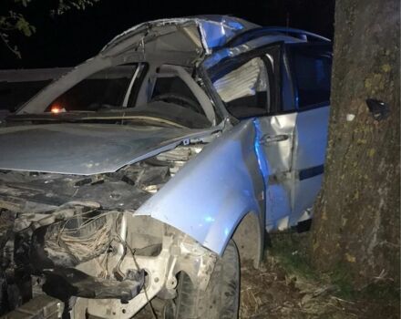 Сірий Рено Меган, об'ємом двигуна 1.9 л та пробігом 250 тис. км за 1000 $, фото 3 на Automoto.ua