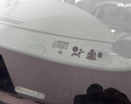 Сірий Рено Меган, об'ємом двигуна 2 л та пробігом 250 тис. км за 4600 $, фото 9 на Automoto.ua