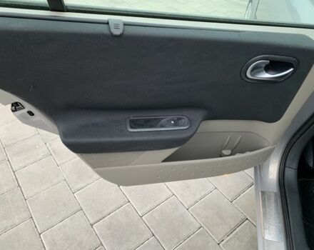 Сірий Рено Меган, об'ємом двигуна 1.6 л та пробігом 213 тис. км за 4650 $, фото 14 на Automoto.ua