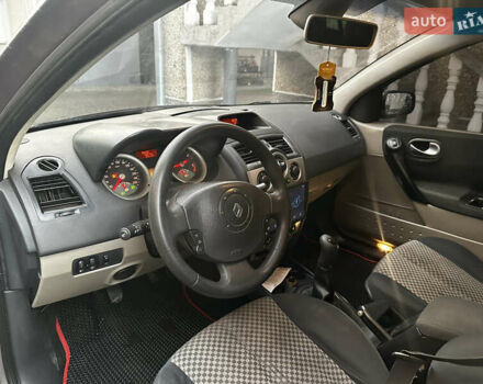 Серый Рено Меган, объемом двигателя 1.46 л и пробегом 356 тыс. км за 2900 $, фото 10 на Automoto.ua