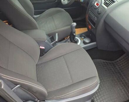 Серый Рено Меган, объемом двигателя 1.6 л и пробегом 240 тыс. км за 4300 $, фото 5 на Automoto.ua