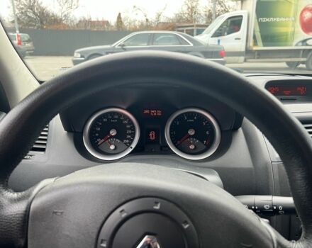 Серый Рено Меган, объемом двигателя 1.6 л и пробегом 285 тыс. км за 4300 $, фото 5 на Automoto.ua