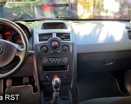 Серый Рено Меган, объемом двигателя 1.9 л и пробегом 331 тыс. км за 4740 $, фото 1 на Automoto.ua