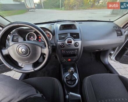 Серый Рено Меган, объемом двигателя 1.6 л и пробегом 223 тыс. км за 4399 $, фото 18 на Automoto.ua