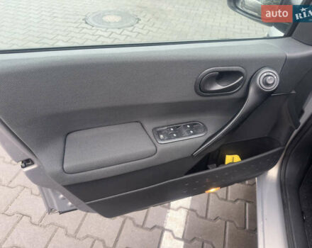 Серый Рено Меган, объемом двигателя 1.6 л и пробегом 197 тыс. км за 5300 $, фото 16 на Automoto.ua