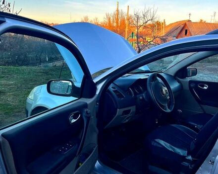 Серый Рено Меган, объемом двигателя 1.6 л и пробегом 230 тыс. км за 4500 $, фото 4 на Automoto.ua