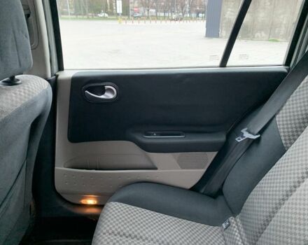 Сірий Рено Меган, об'ємом двигуна 1.6 л та пробігом 213 тис. км за 4650 $, фото 13 на Automoto.ua