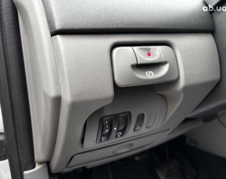 Сірий Рено Меган, об'ємом двигуна 2 л та пробігом 250 тис. км за 4600 $, фото 19 на Automoto.ua