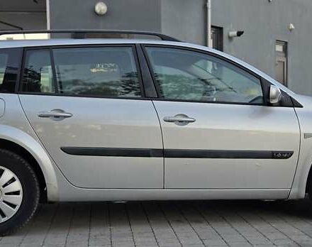 Серый Рено Меган, объемом двигателя 1.6 л и пробегом 223 тыс. км за 4399 $, фото 45 на Automoto.ua