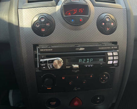 Рено Меган 2005 в Запорожье на Automoto.ua Серый Рено Меган, объемом двигателя 1.6 л и пробегом 263 тыс. км за 5500 $, фото 34 на Automoto.ua