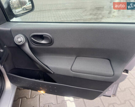 Серый Рено Меган, объемом двигателя 1.6 л и пробегом 197 тыс. км за 5300 $, фото 19 на Automoto.ua