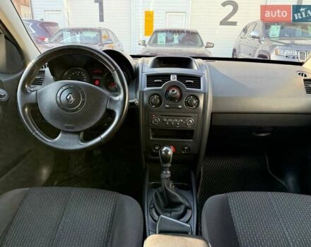 Серый Рено Меган, объемом двигателя 1.9 л и пробегом 330 тыс. км за 4999 $, фото 12 на Automoto.ua