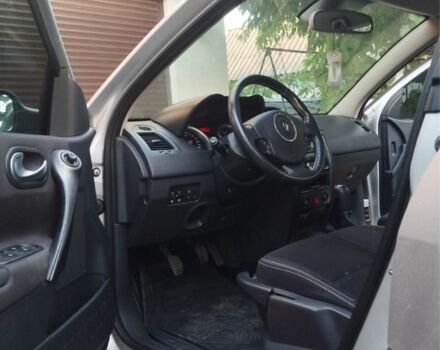 Рено Меган 2005 в Благовещенское (Ульяновка) на Automoto.ua Серый Рено Меган, объемом двигателя 1.6 л и пробегом 260 тыс. км за 4300 $, фото 1 на Automoto.ua