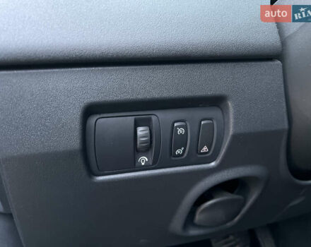 Серый Рено Меган, объемом двигателя 1.6 л и пробегом 221 тыс. км за 4850 $, фото 15 на Automoto.ua