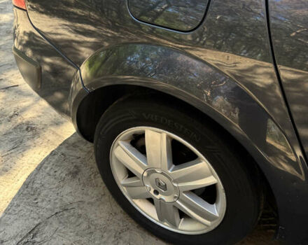 Рено Меган 2005 в Запорожье на Automoto.ua Серый Рено Меган, объемом двигателя 1.6 л и пробегом 263 тыс. км за 5500 $, фото 31 на Automoto.ua