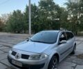 Серый Рено Меган, объемом двигателя 1.6 л и пробегом 256 тыс. км за 4200 $, фото 1 на Automoto.ua