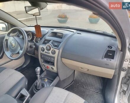 Сірий Рено Меган, об'ємом двигуна 1.9 л та пробігом 395 тис. км за 4000 $, фото 13 на Automoto.ua