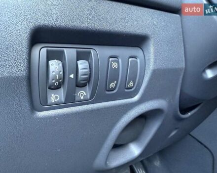 Серый Рено Меган, объемом двигателя 1.6 л и пробегом 317 тыс. км за 4700 $, фото 27 на Automoto.ua