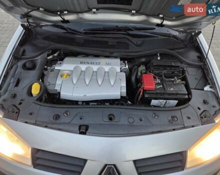 Серый Рено Меган, объемом двигателя 1.6 л и пробегом 223 тыс. км за 4399 $, фото 6 на Automoto.ua