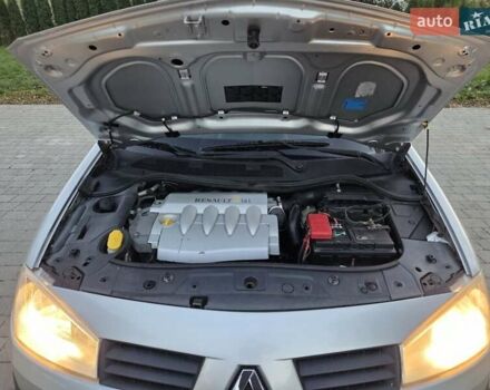 Серый Рено Меган, объемом двигателя 1.6 л и пробегом 223 тыс. км за 4399 $, фото 5 на Automoto.ua